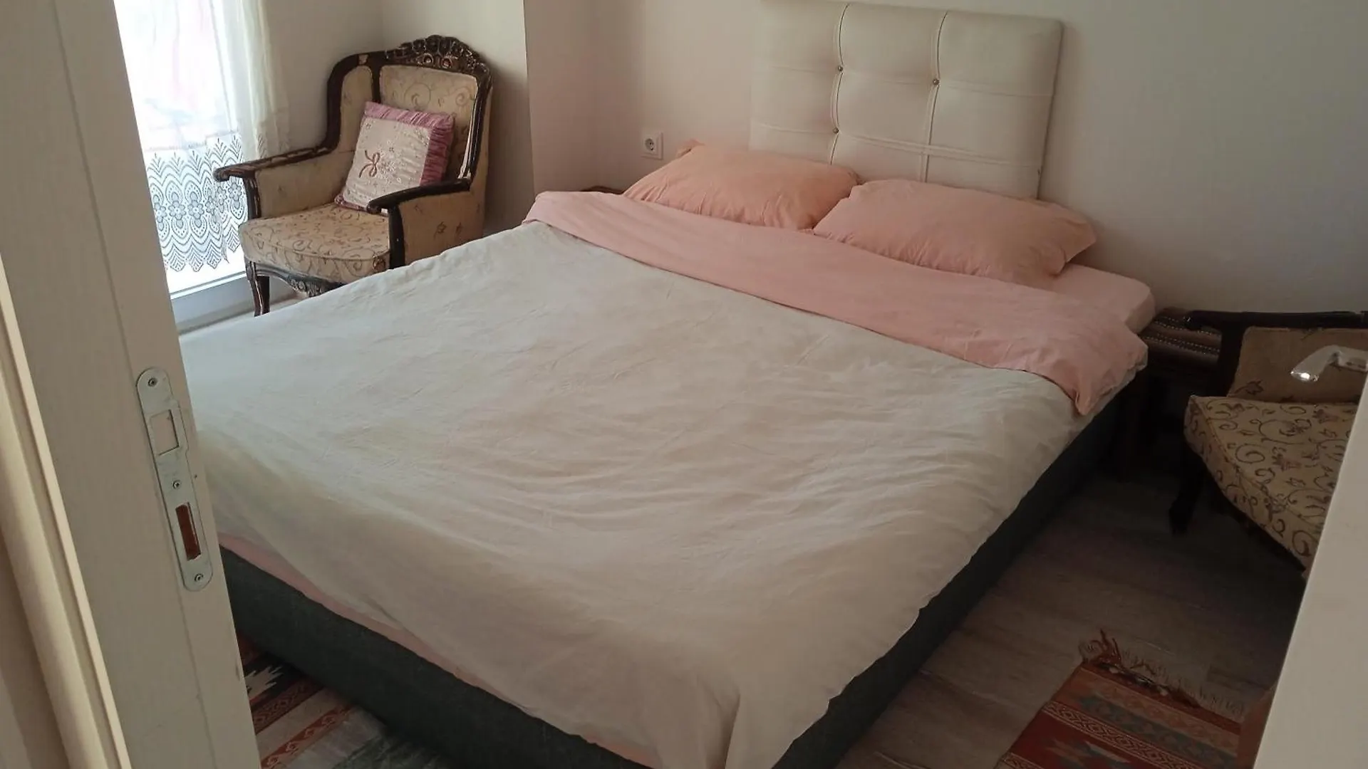 Be My Guest - Homestay Apartments Guest Houses Sleeping Rooms Αττάλεια Τουρκία